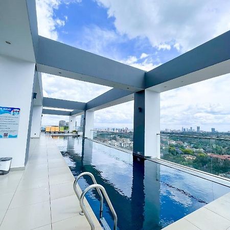 Escada Next Level Luxurious Home Ναϊρόμπι Εξωτερικό φωτογραφία