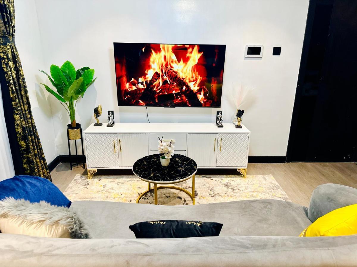 Escada Next Level Luxurious Home Ναϊρόμπι Εξωτερικό φωτογραφία