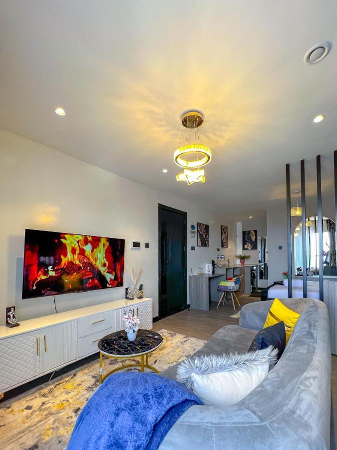 Escada Next Level Luxurious Home Ναϊρόμπι Εξωτερικό φωτογραφία